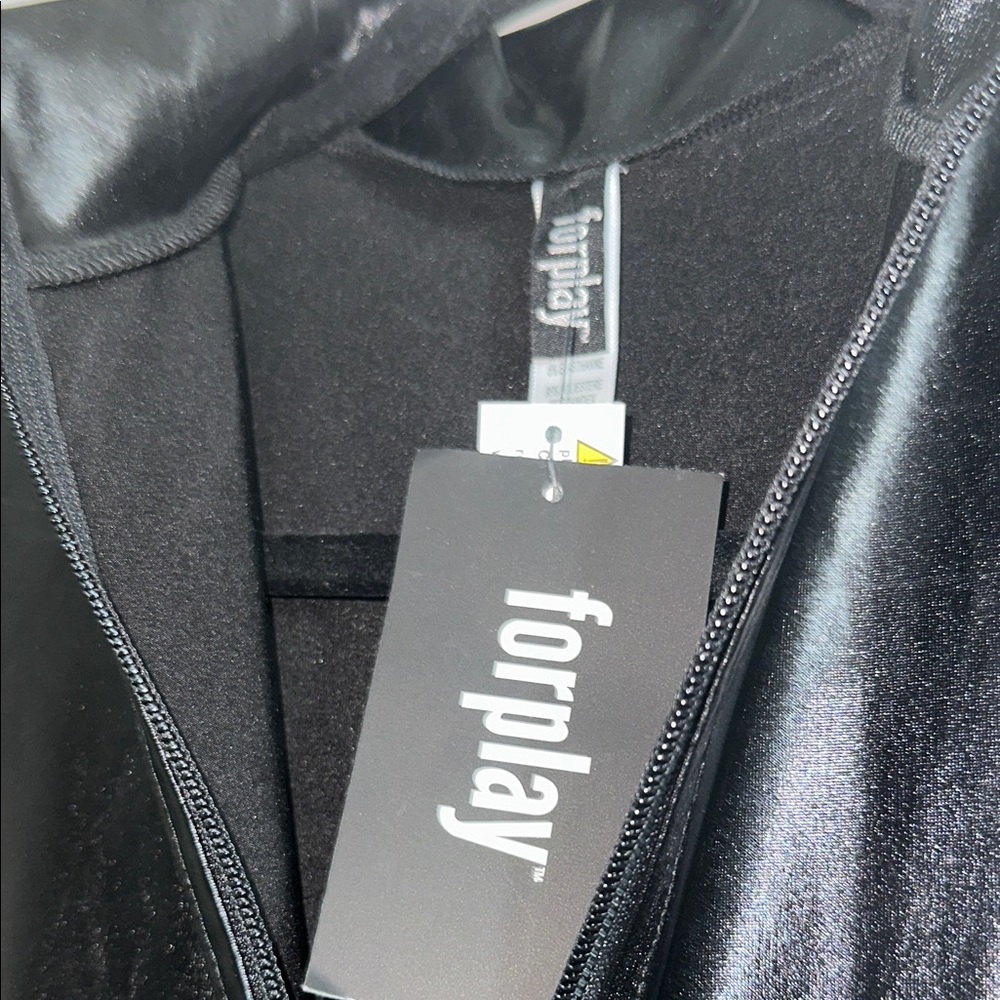 BNWT-  forplay  Black Long-Sleeve jumpsuit- S/M - Picture 2 of 13